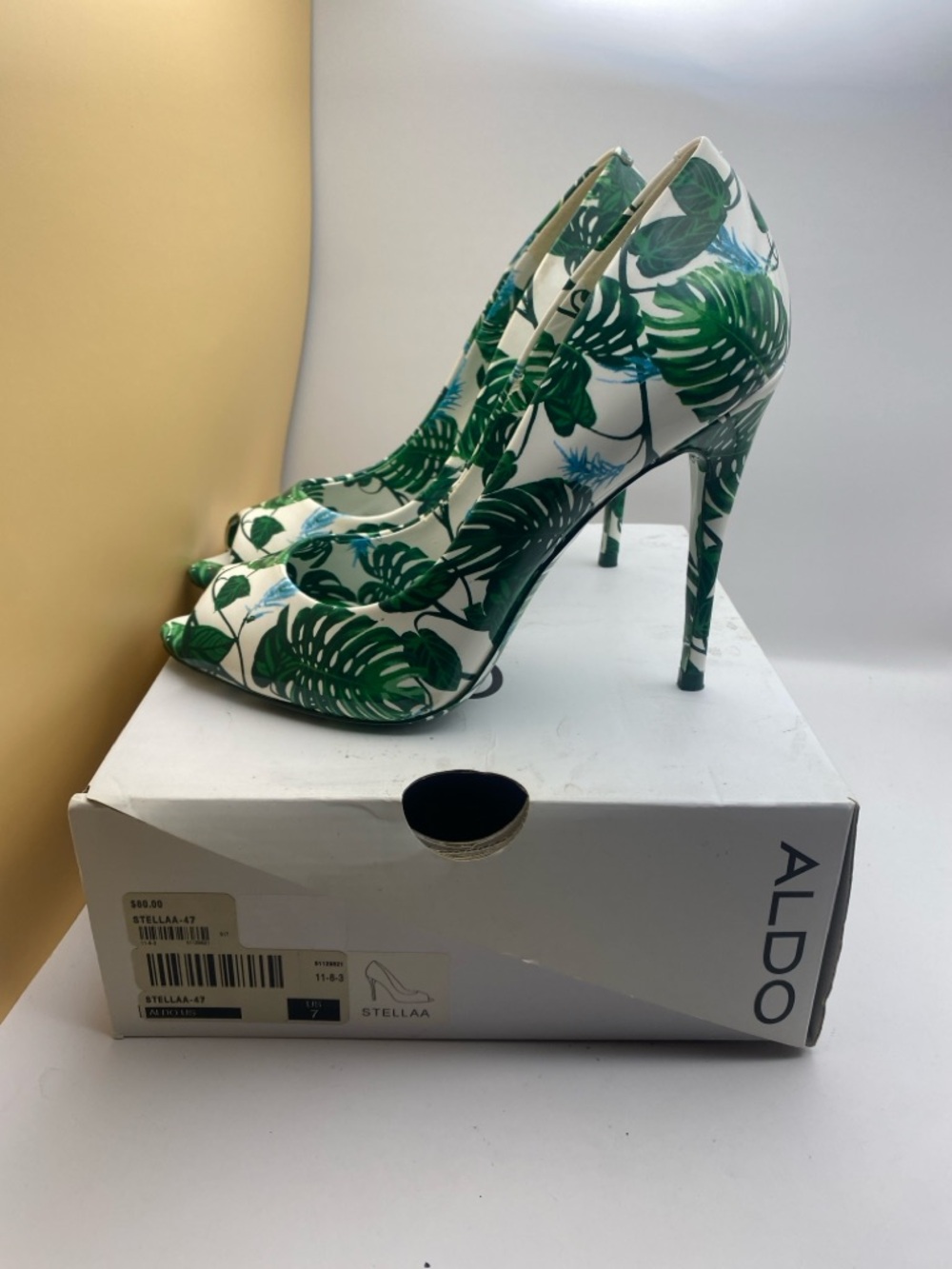 ALDO Tropical Print Heels Size 7 🌿